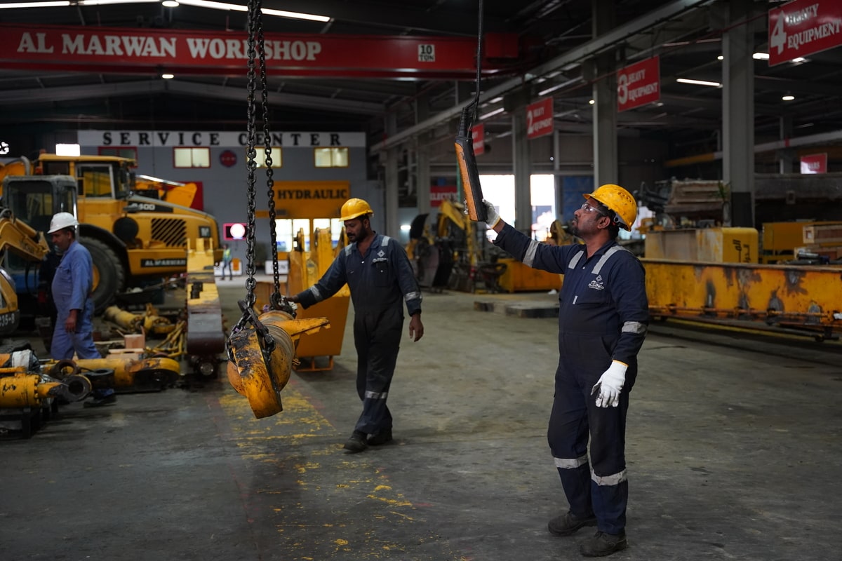 heavy equipment repair at al marwan workshop